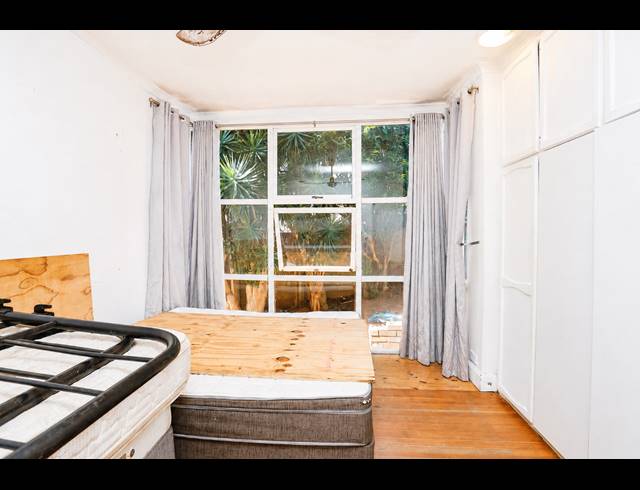 5 BEDROOM HOUSE FOR SALE IN GLENWOOD